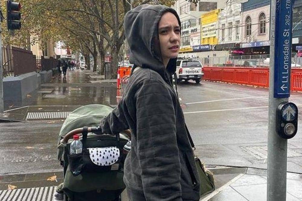 instagram.com/anneofficial1990