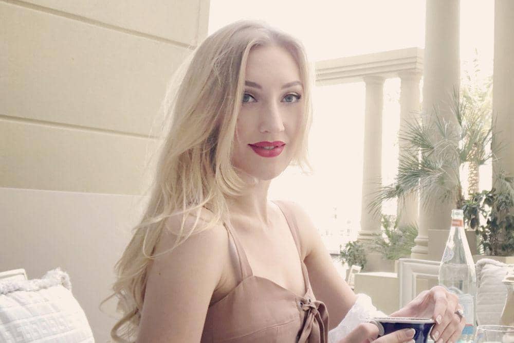 instagram.com/varshaadhikumoro