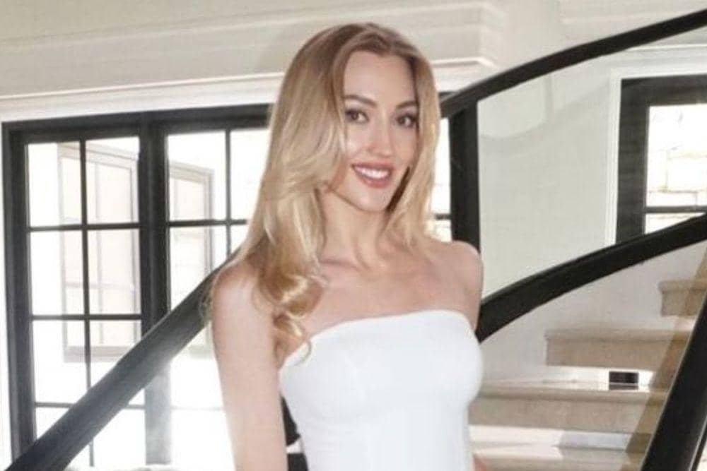 instagram.com/varshaadhikumoro