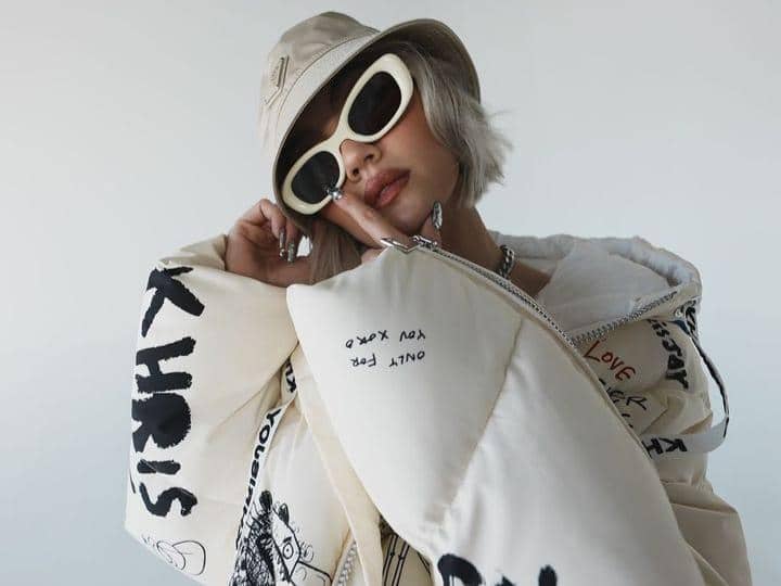 Instagram.com / agnezmo