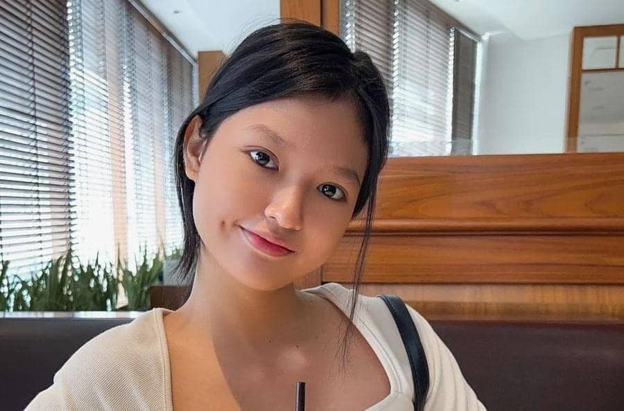 instagram.com/jkt48.elin_