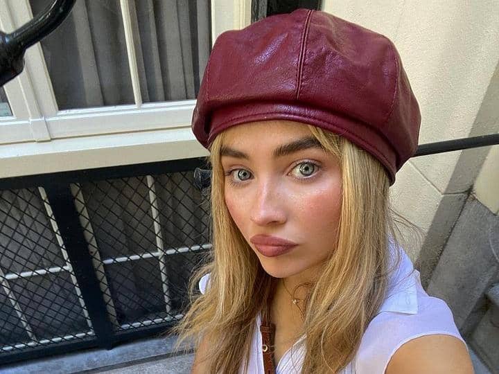Instagram.com / sabrinacarpenter