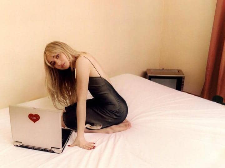 Instagram.com / sabrinacarpenter