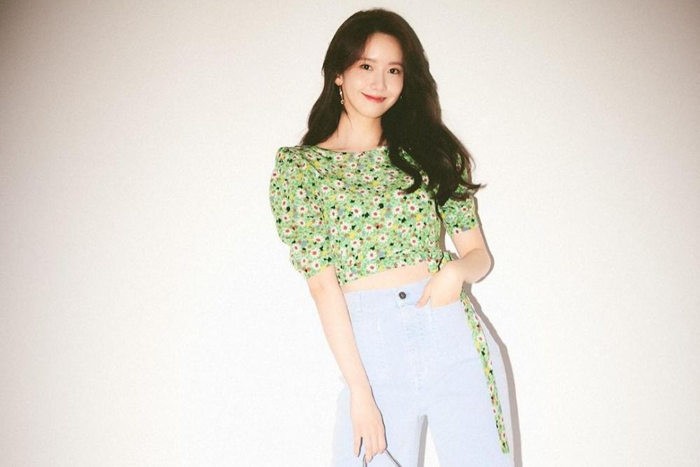 10 Inspirasi OOTD a la Yoona SNSD, Simpel dan Elegan