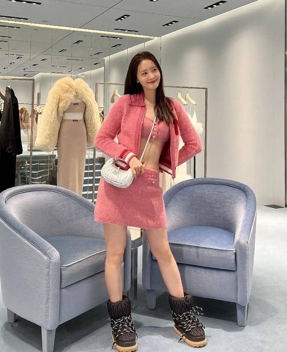 instagram.com/yoona__lim