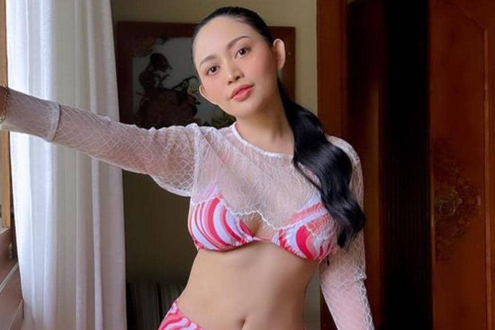 instagram.com/rachelvennya