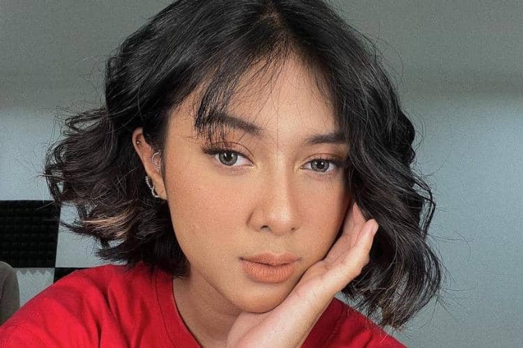 Instagram.com/rahmaniaastrini