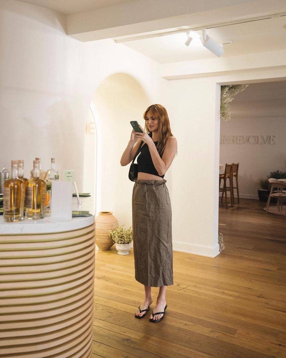 instagram.com/revolve