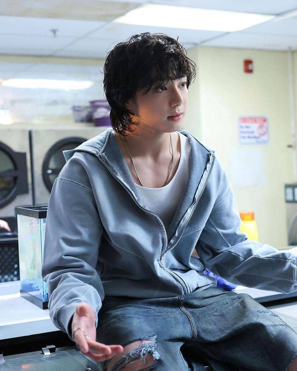 instagram.com/hybe.labels