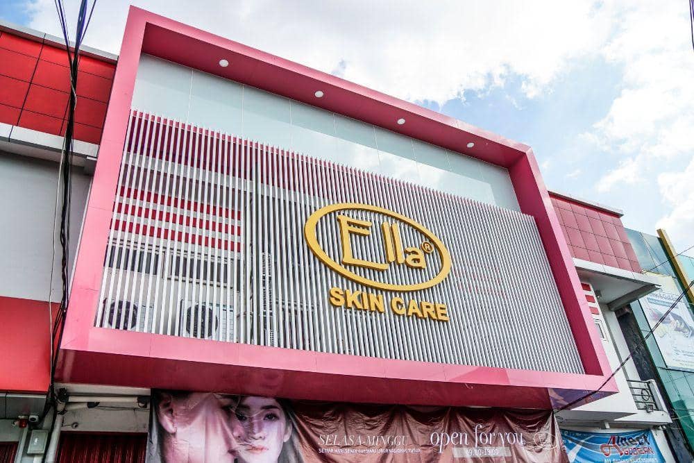 google.com/maps/place/Ella Skin Care Jogja