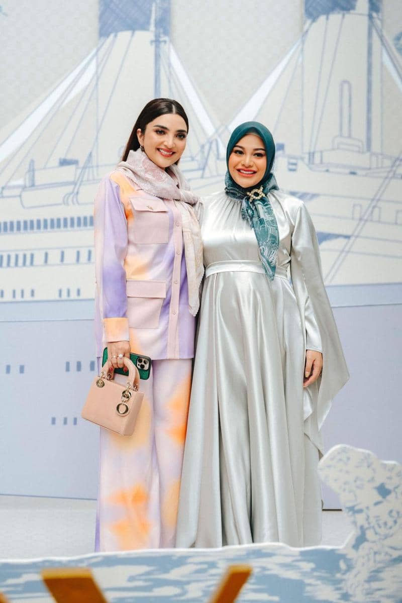 instagram.com/klambyscarves