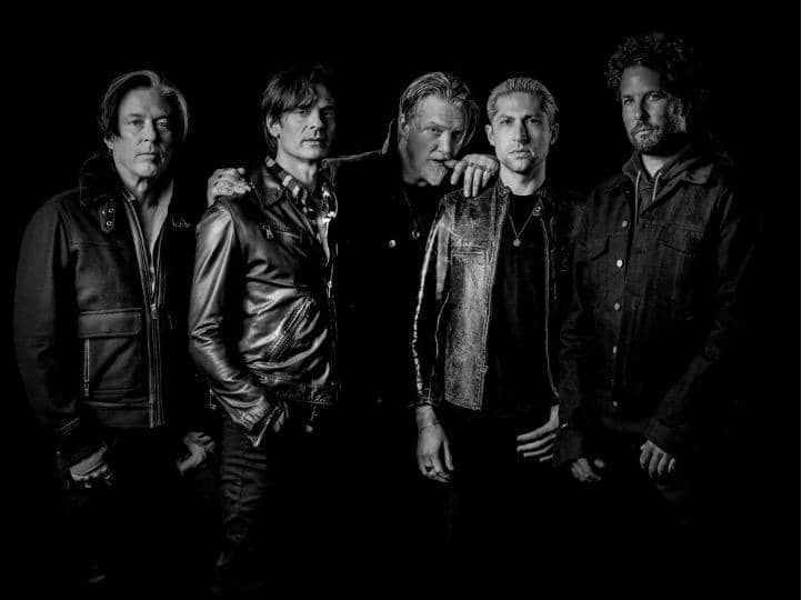 Dok. Queens of The Stone Age