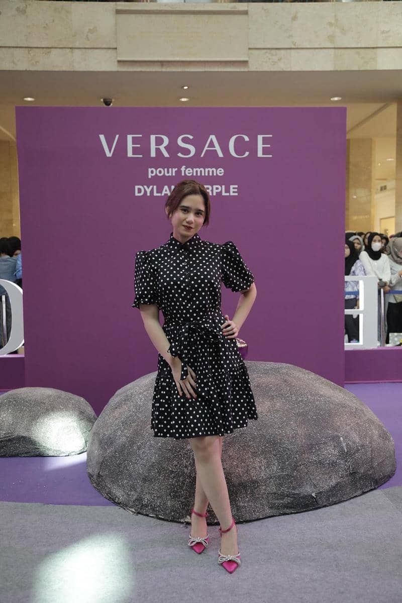 dok. VERSACE Dylan Purple