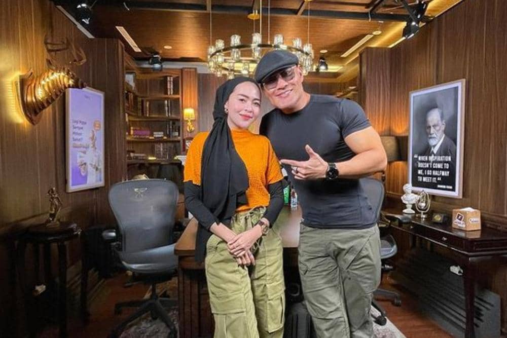 instagram.com/meylisazaara