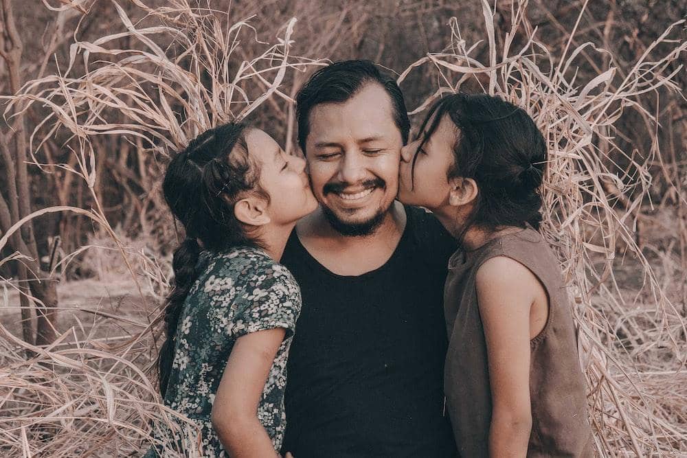 ciri suami cuek tapi sayang istri