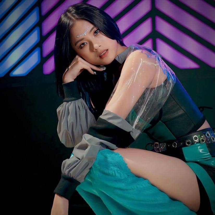 instagram.com/starbeofficial