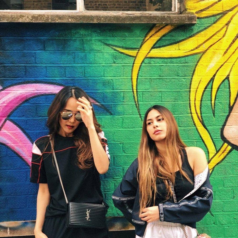 Instagram.com/valerieethomas