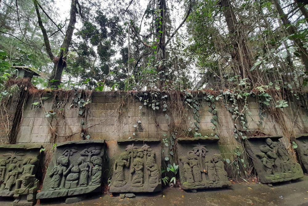 google.com/maps/Callabrina