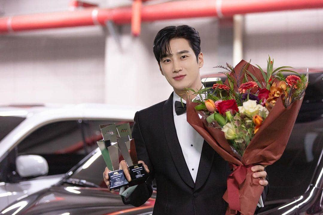 instagram.com/bohyunahn