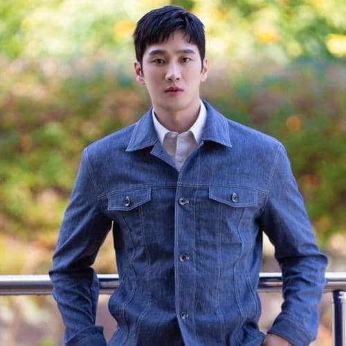instagram.com/bohyunahn