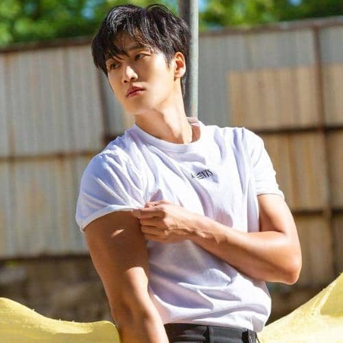 instagram.com/bohyunahn