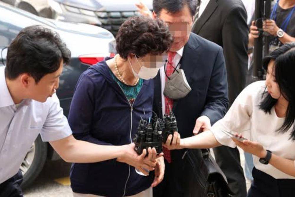 Kabar Jisoo & Ahn Bo-hyun Pengalihan Isu Kasus Mertua Presiden Korsel?