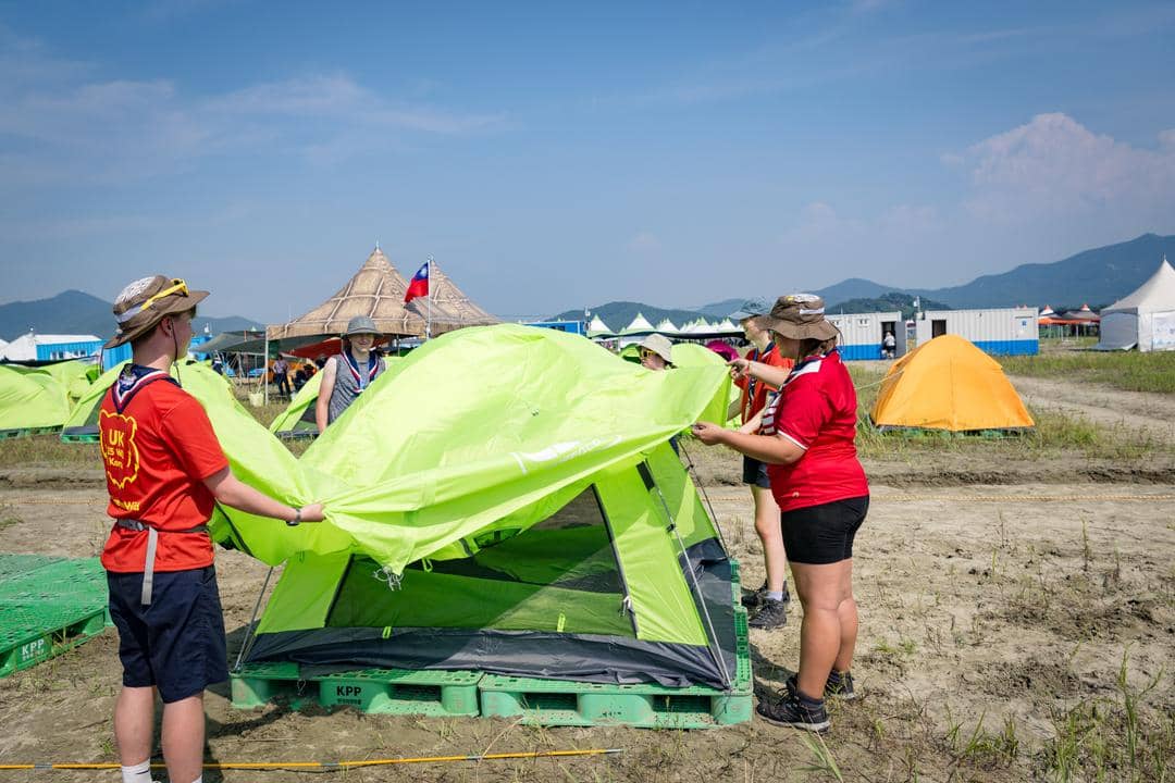 Twitter.com / KatHopps