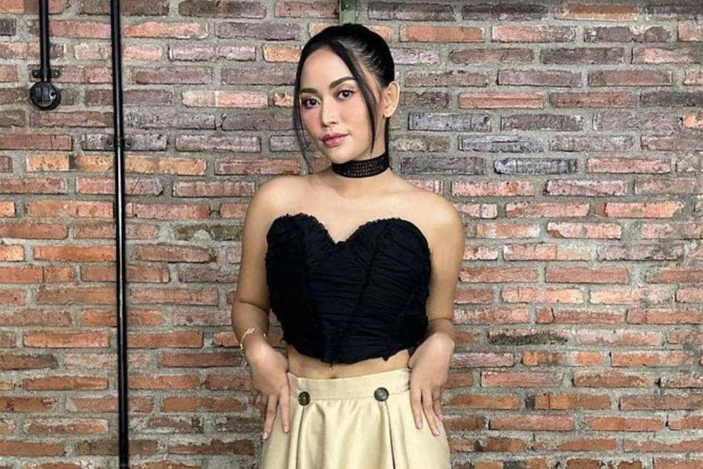 instagram.com/rachelvennya