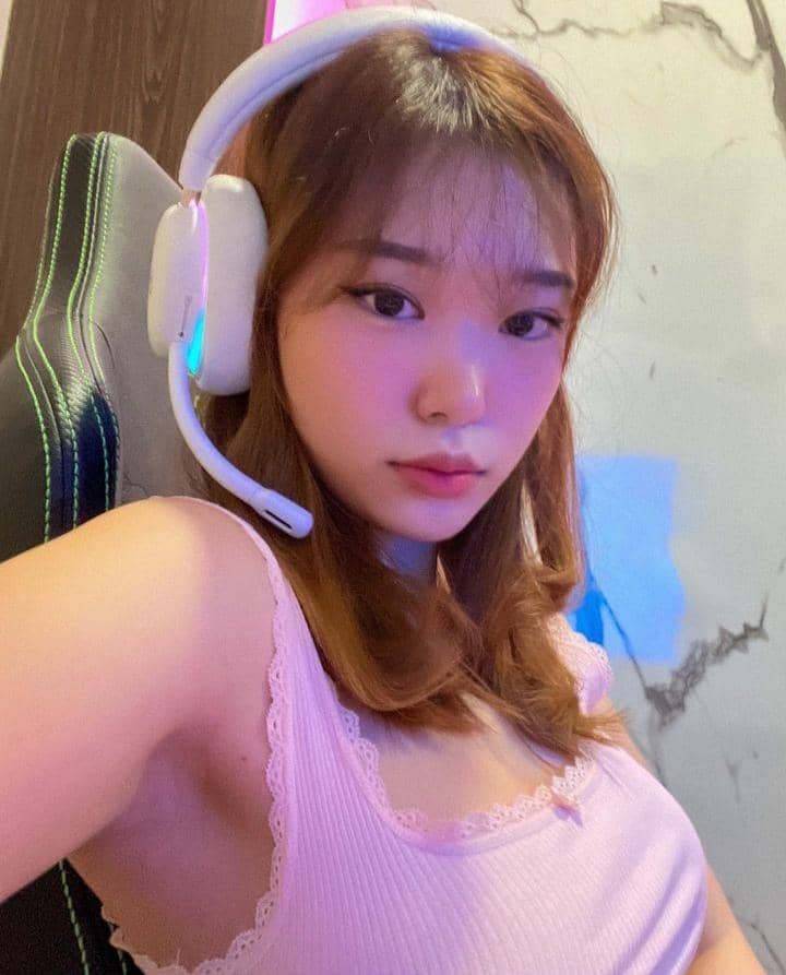 Instagram.com / livyrenata