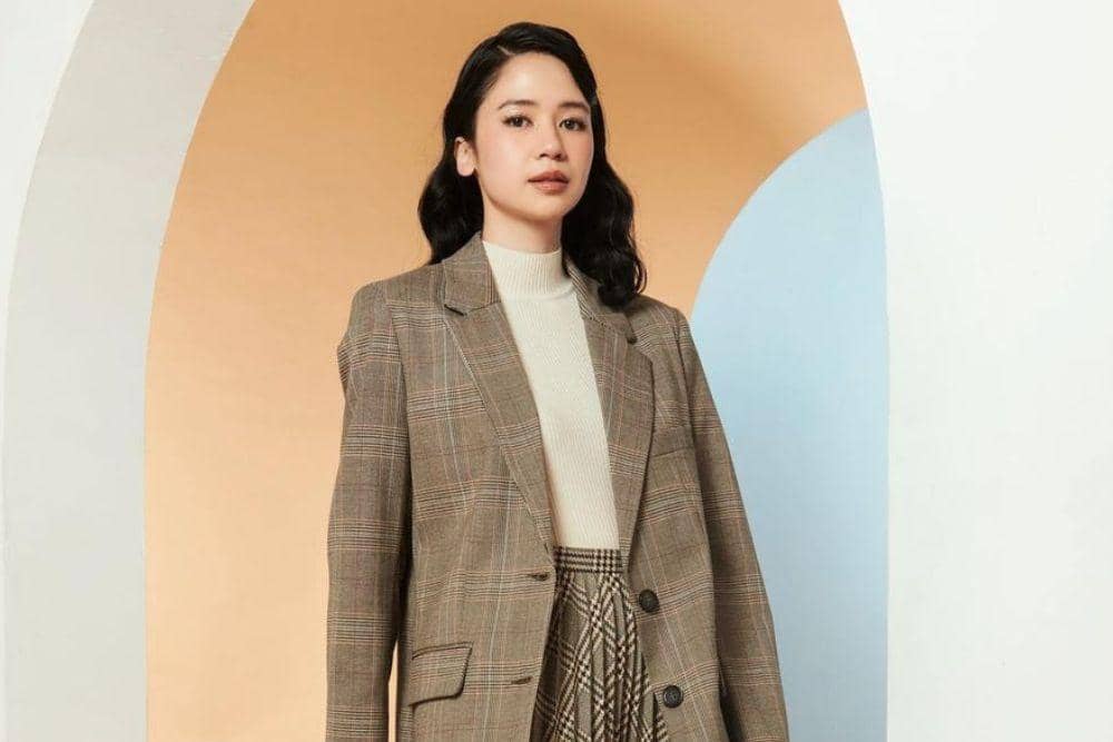 instagram.com/laurabas