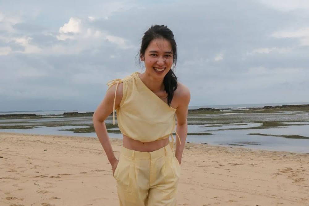 instagram.com/laurabas