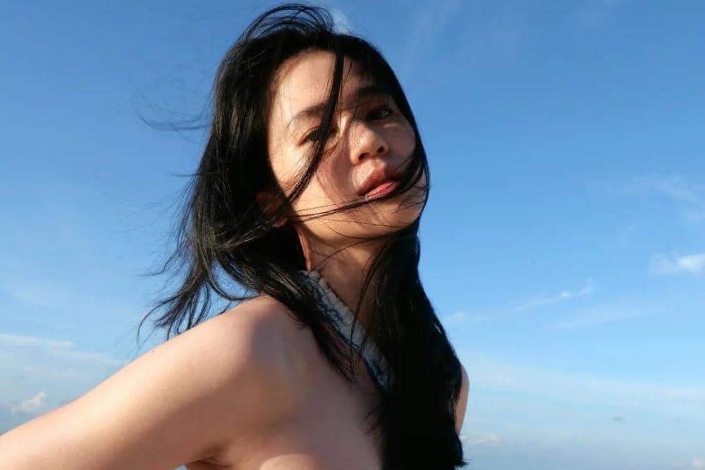 instagram.com/laurabas