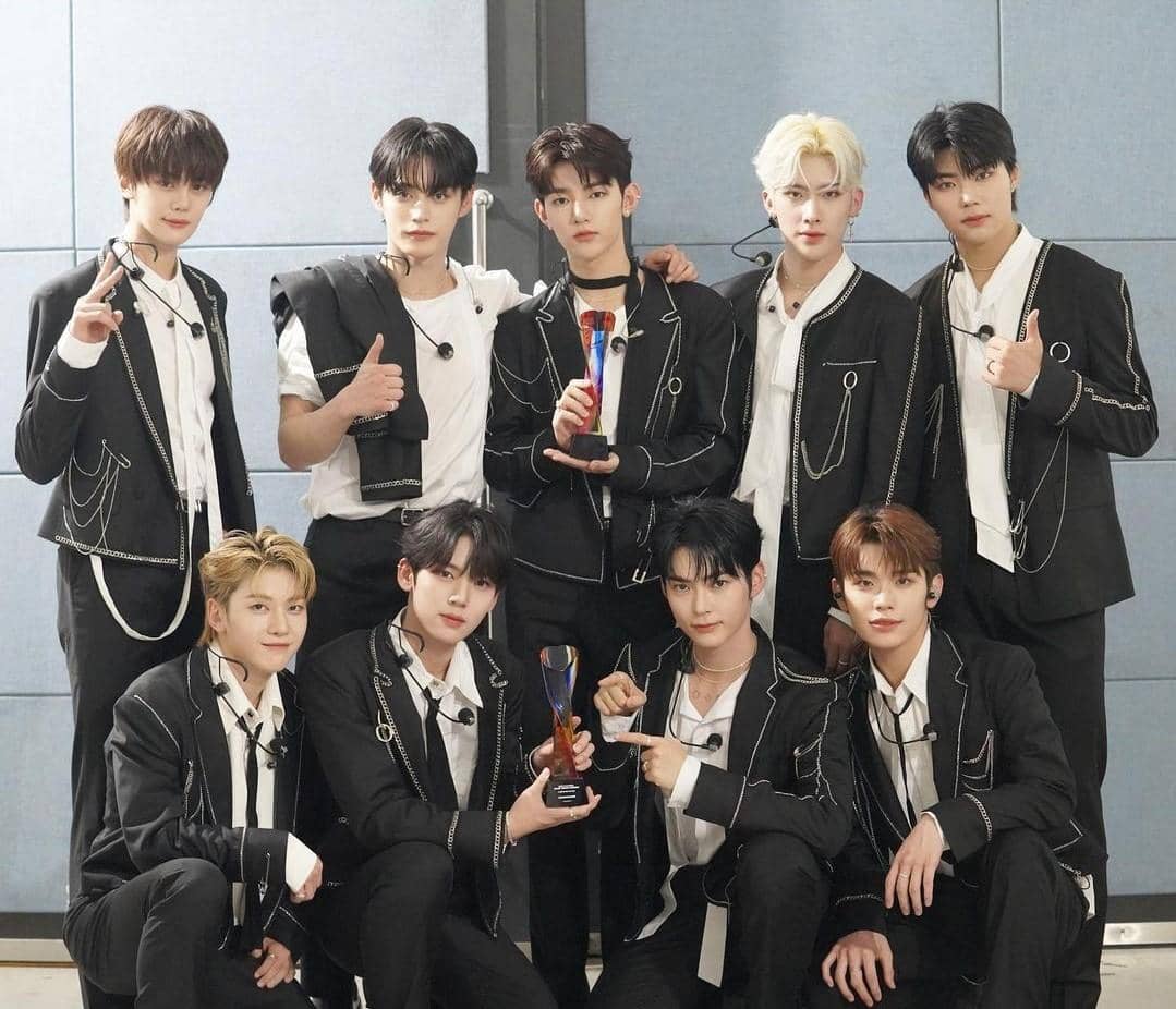 instagram.com/zb1official