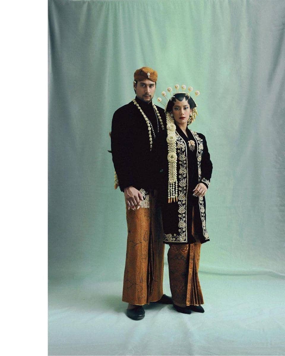 instagram.com/tarabasro