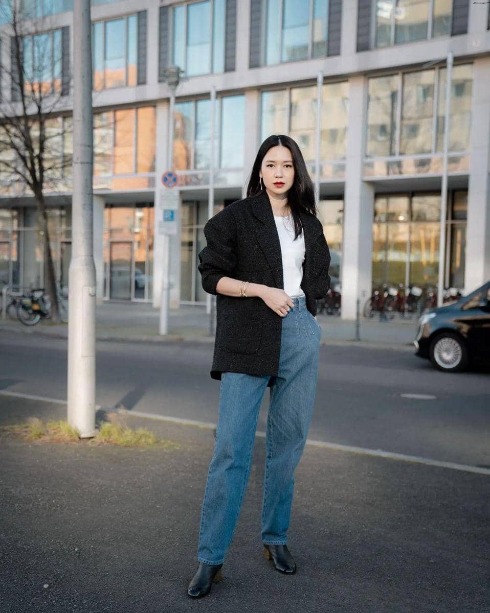 instagram.com/laurabas