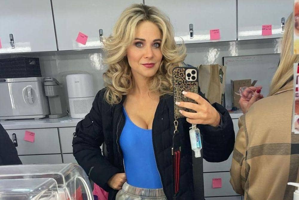 instagram.com/zooeydeschanel