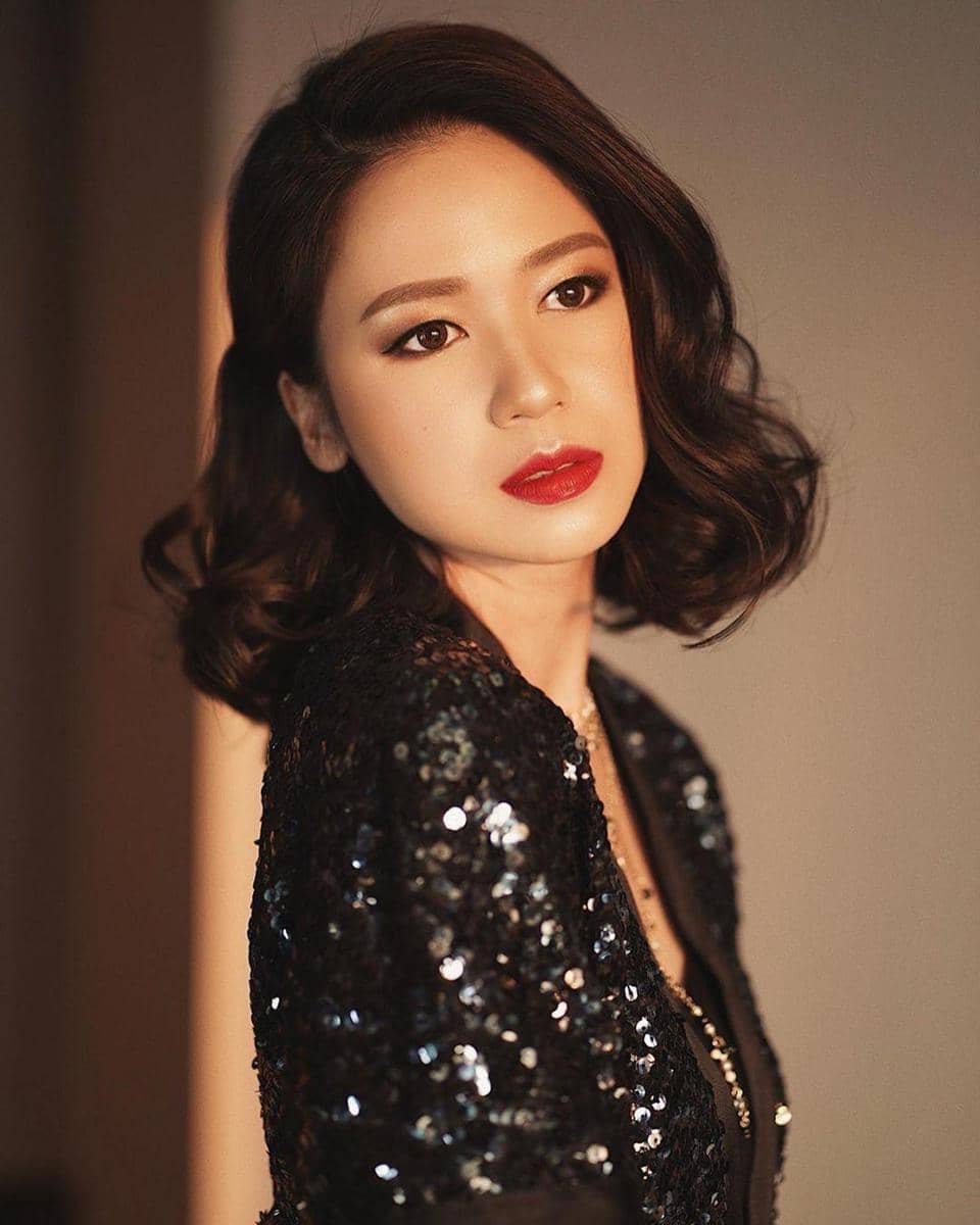 instagram.com/laurabas