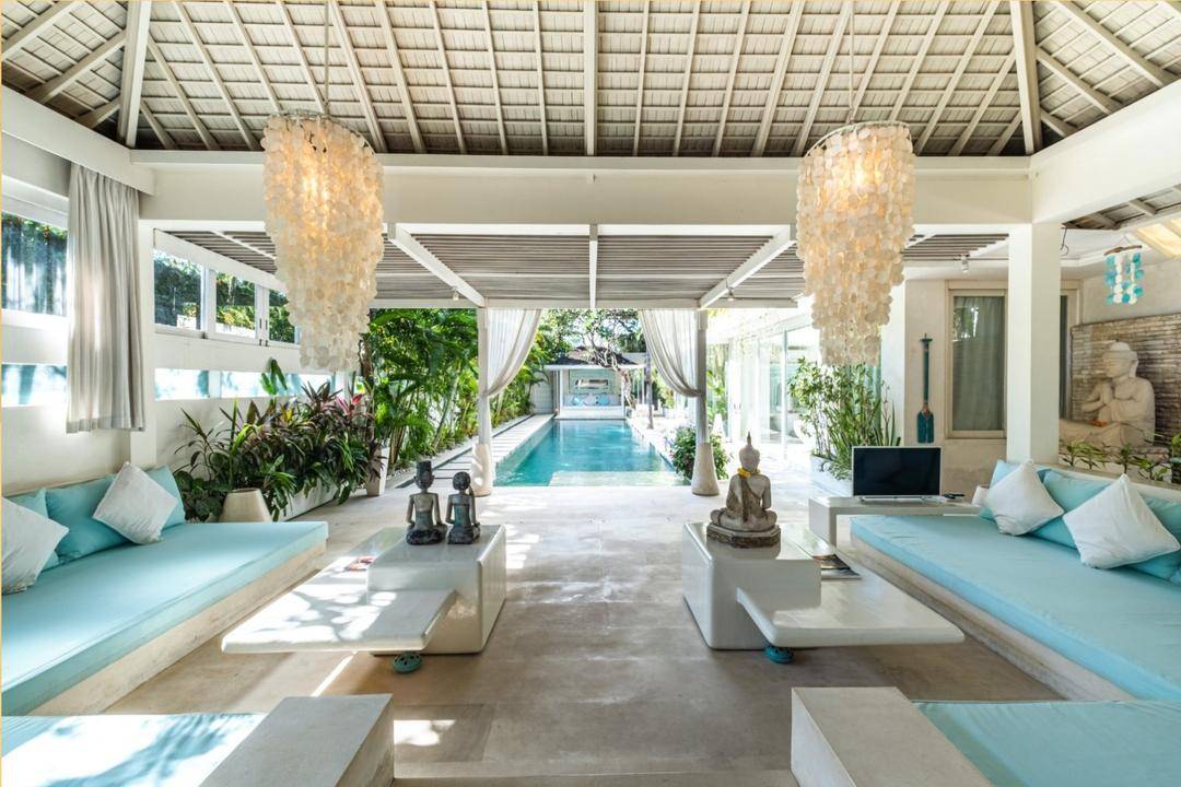 Villa Puro Blanco: Pesona Berlibur yang Memukau di Canggu, Bali