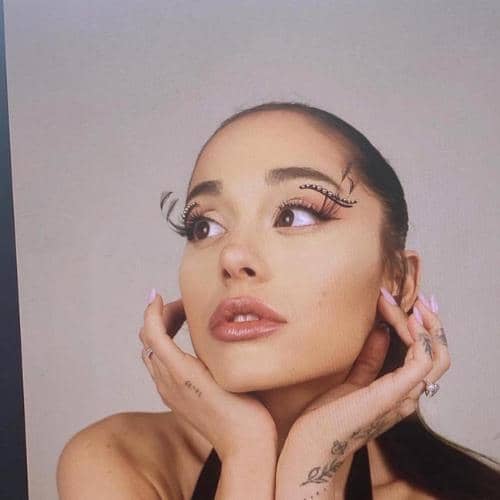 instagram.com/arianagrande