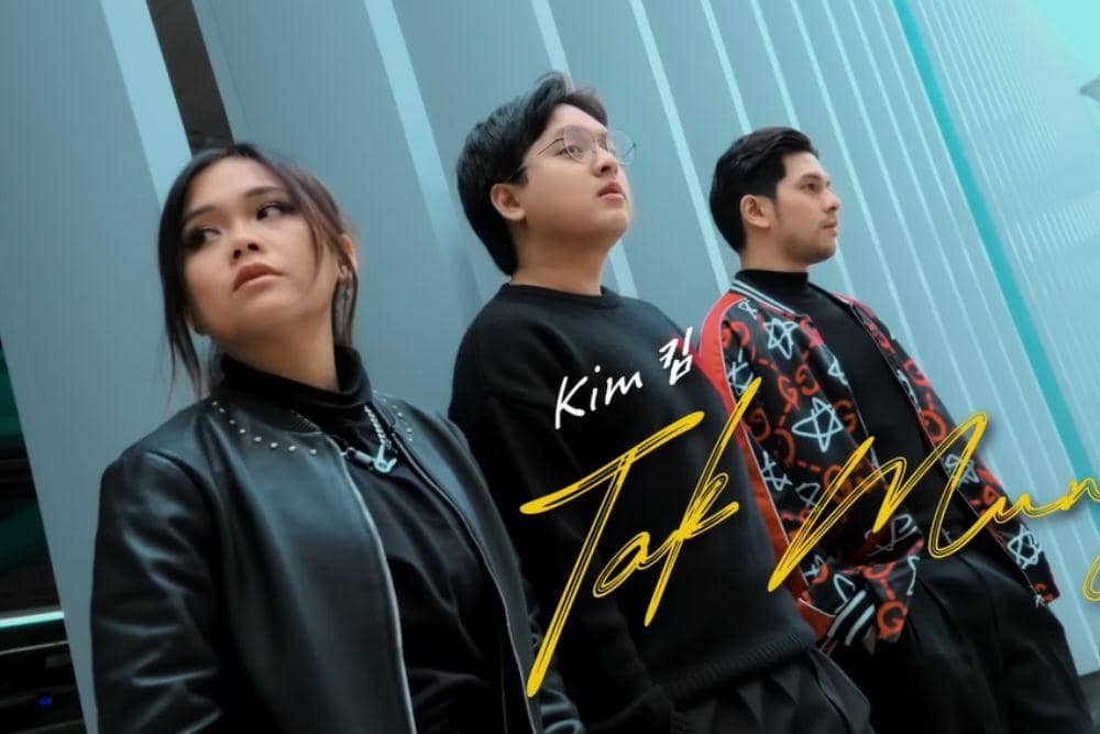 YouTube/Kim Official