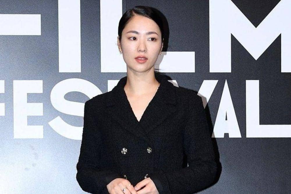 instagram.com/jeon.yeobeen