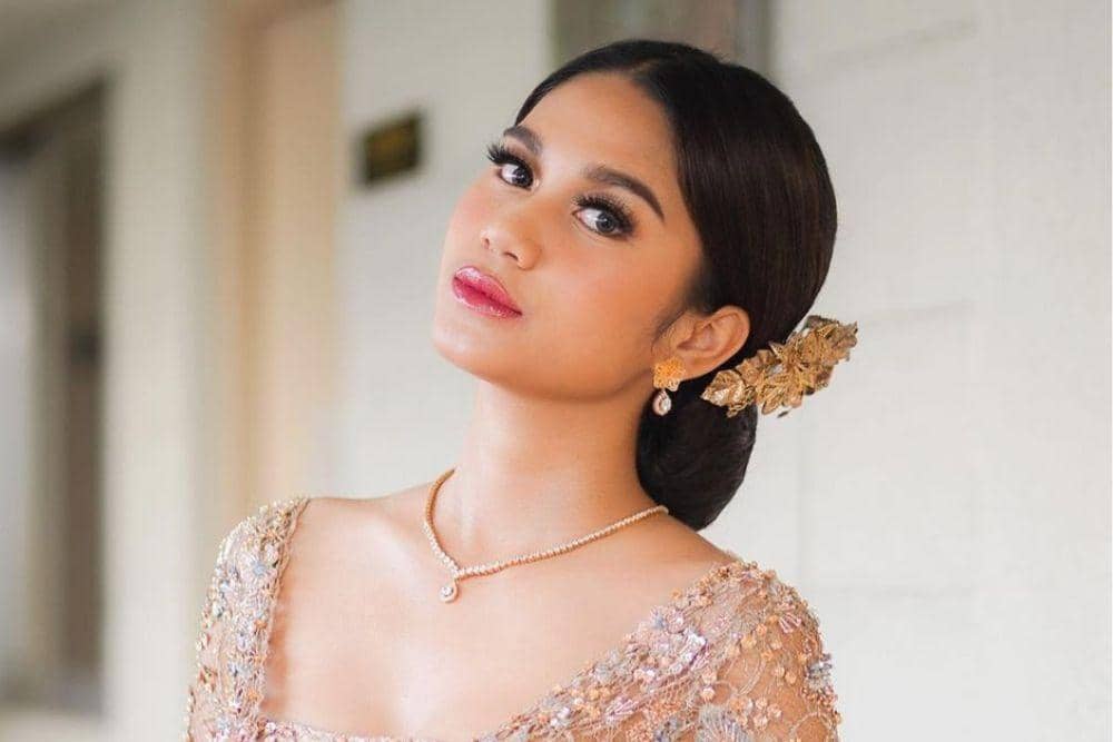 instagram.com/azizahsalsha_