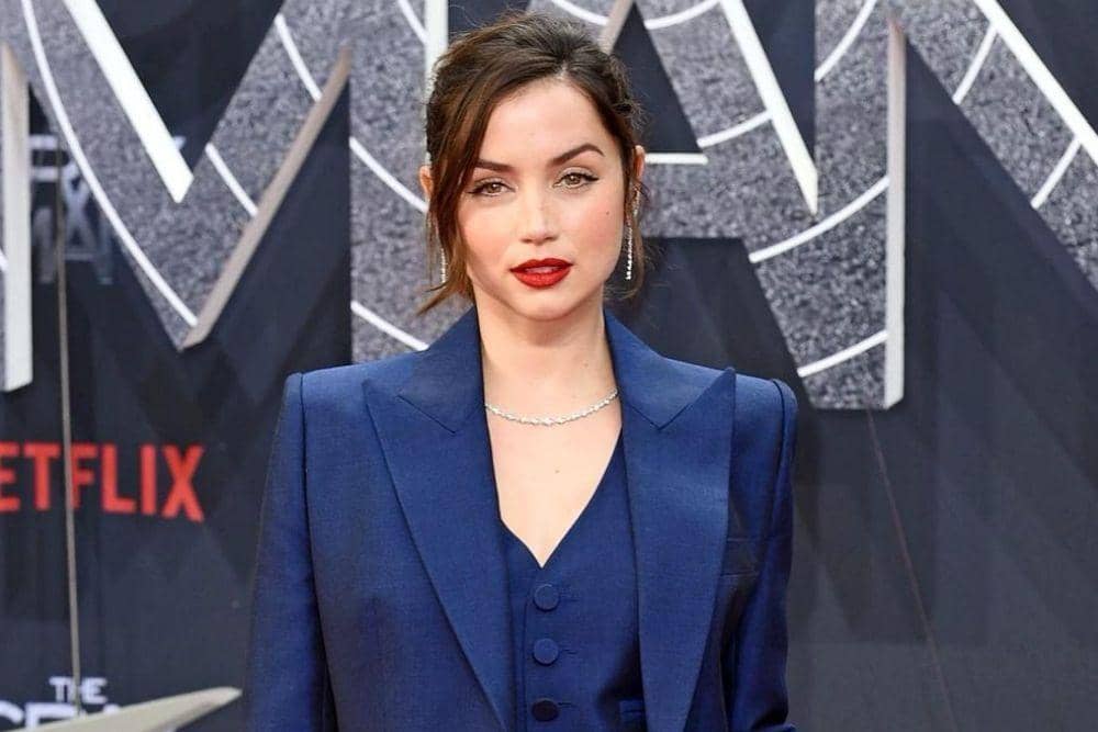 instagram.com/ana_d_armas