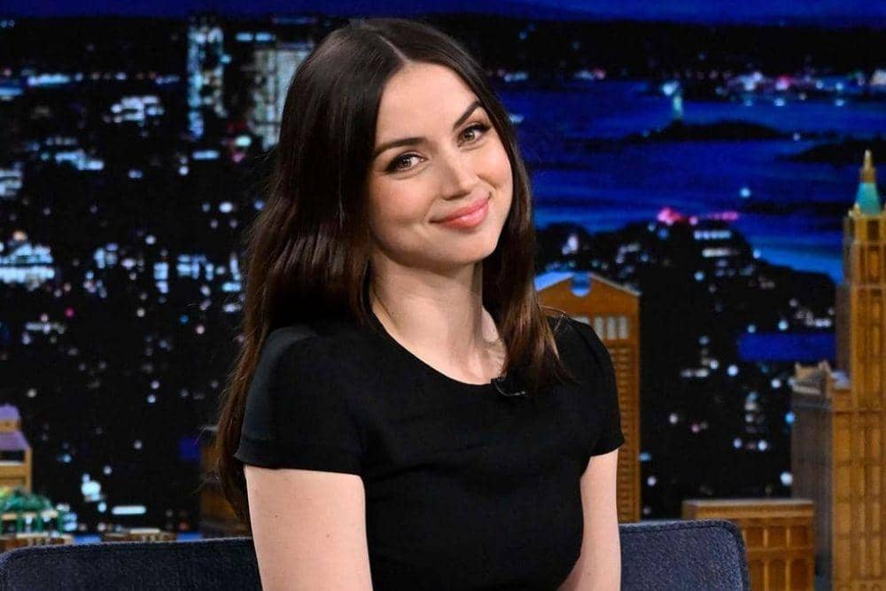 instagram.com/ana_d_armas