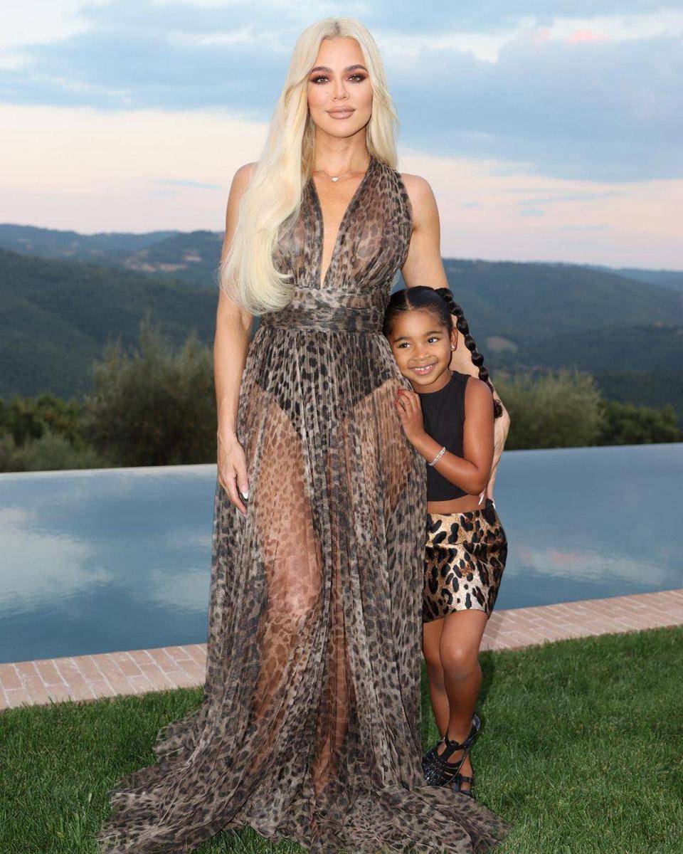 instagram.com/khloekardashian
