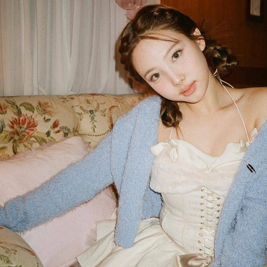 Instagram.com/nayeonyny