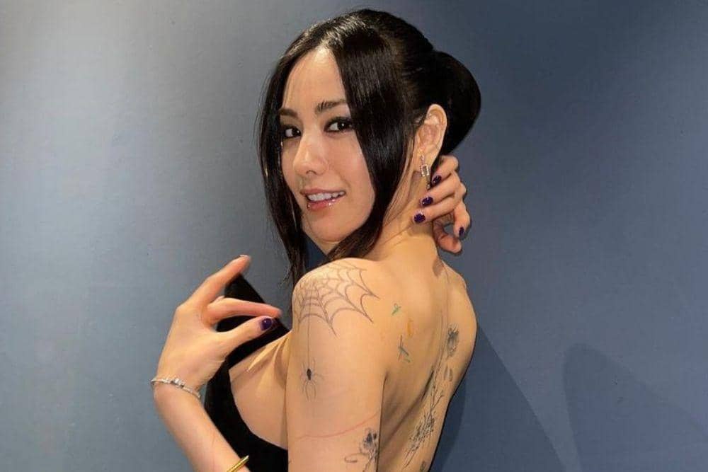 instagram.com/jin_a_nana