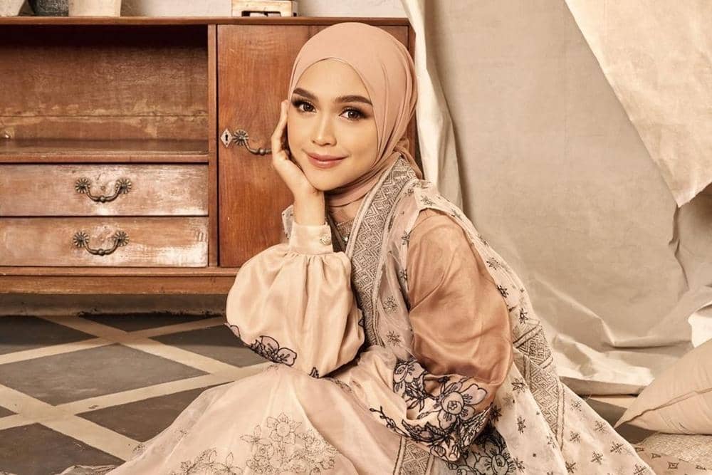 Instagram.com/riaricis1795