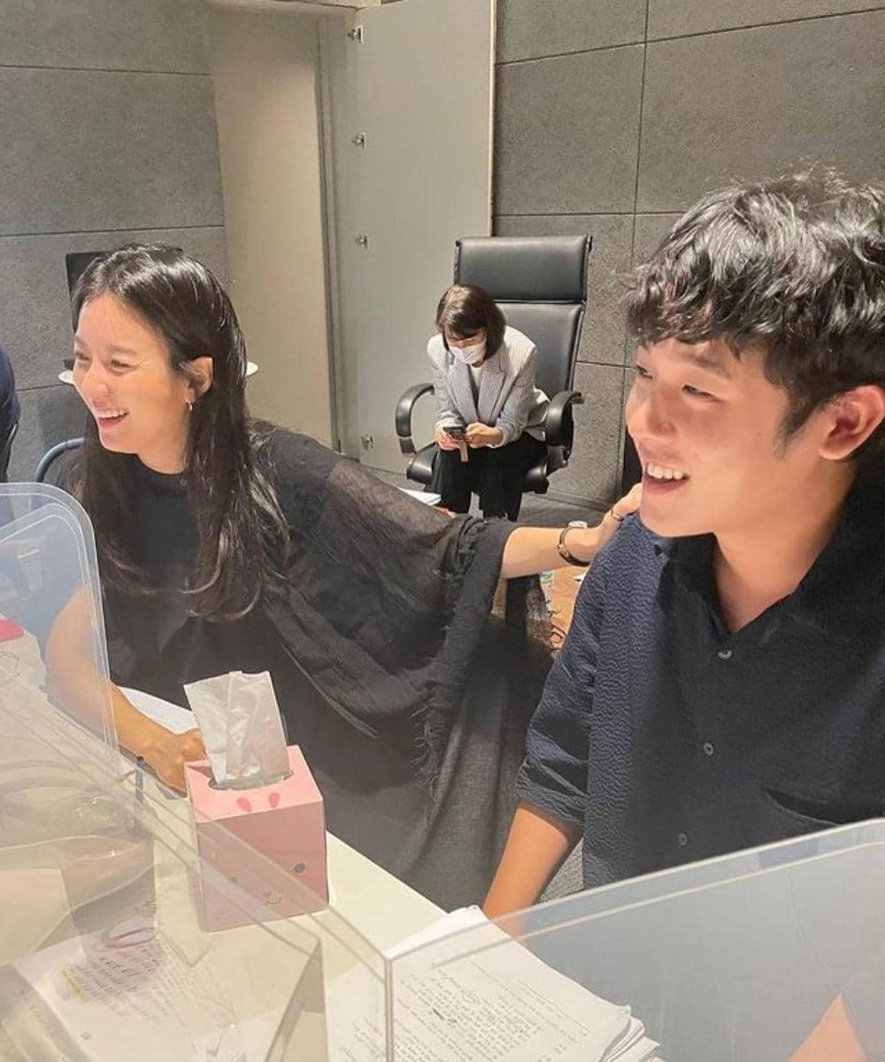 instagram.com/hanhyojoo222