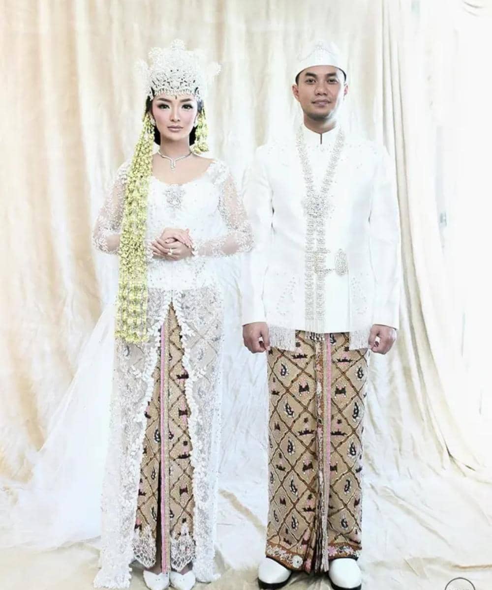 Instagram.com/zaskia_gotix